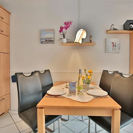 Residenz Alte Bergstrasse Residenz Alte Bergstrasse 9 *